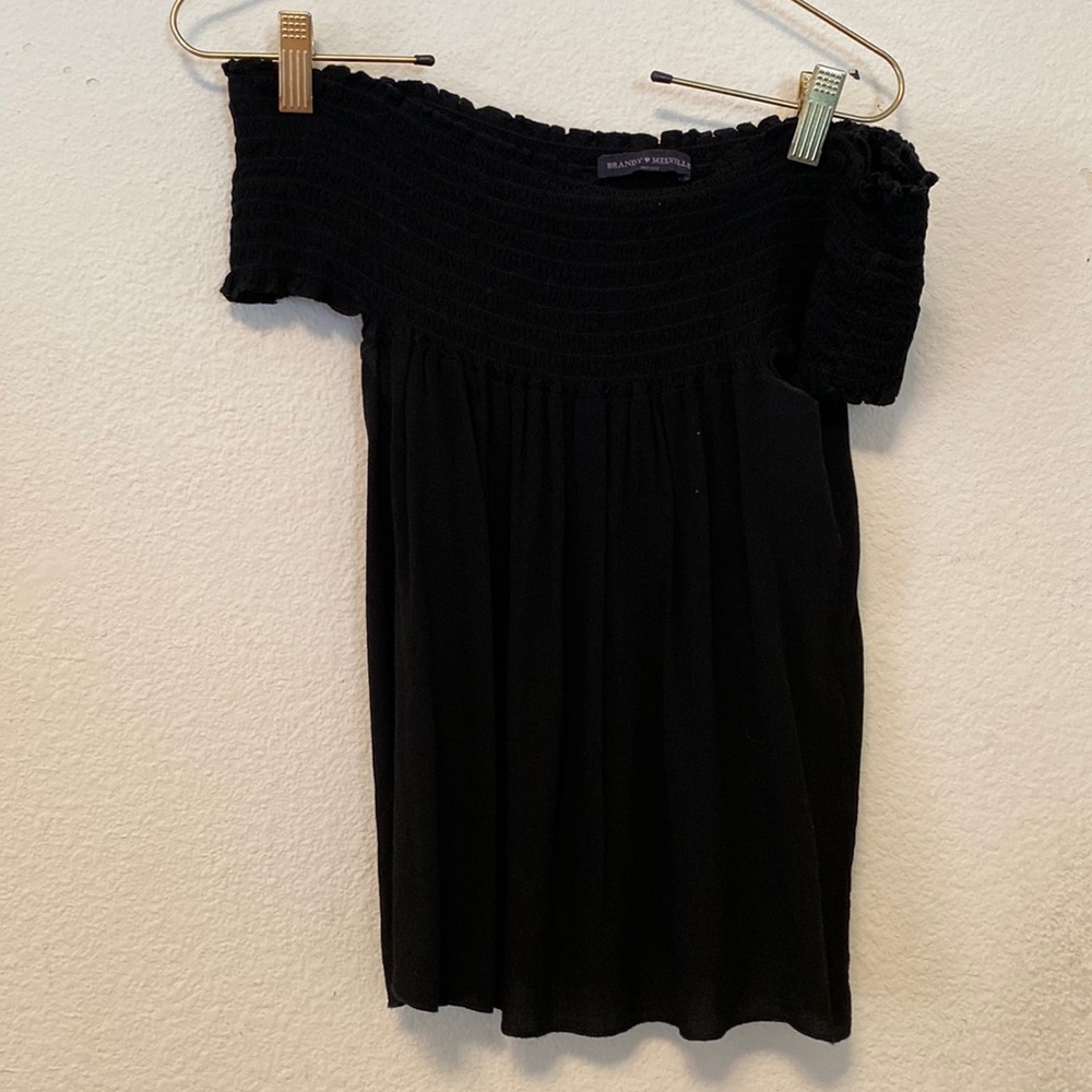 Brandy melville black top
